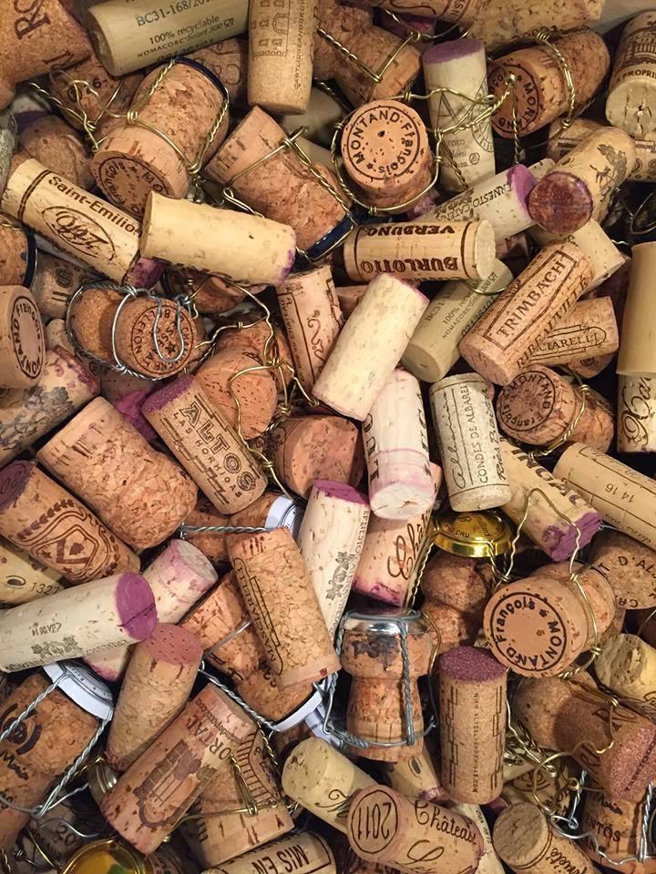 The Wine House | restaurant | 3950 University Dr Suite 212, Fairfax, VA 22030, USA | 7033522211 OR +1 703-352-2211