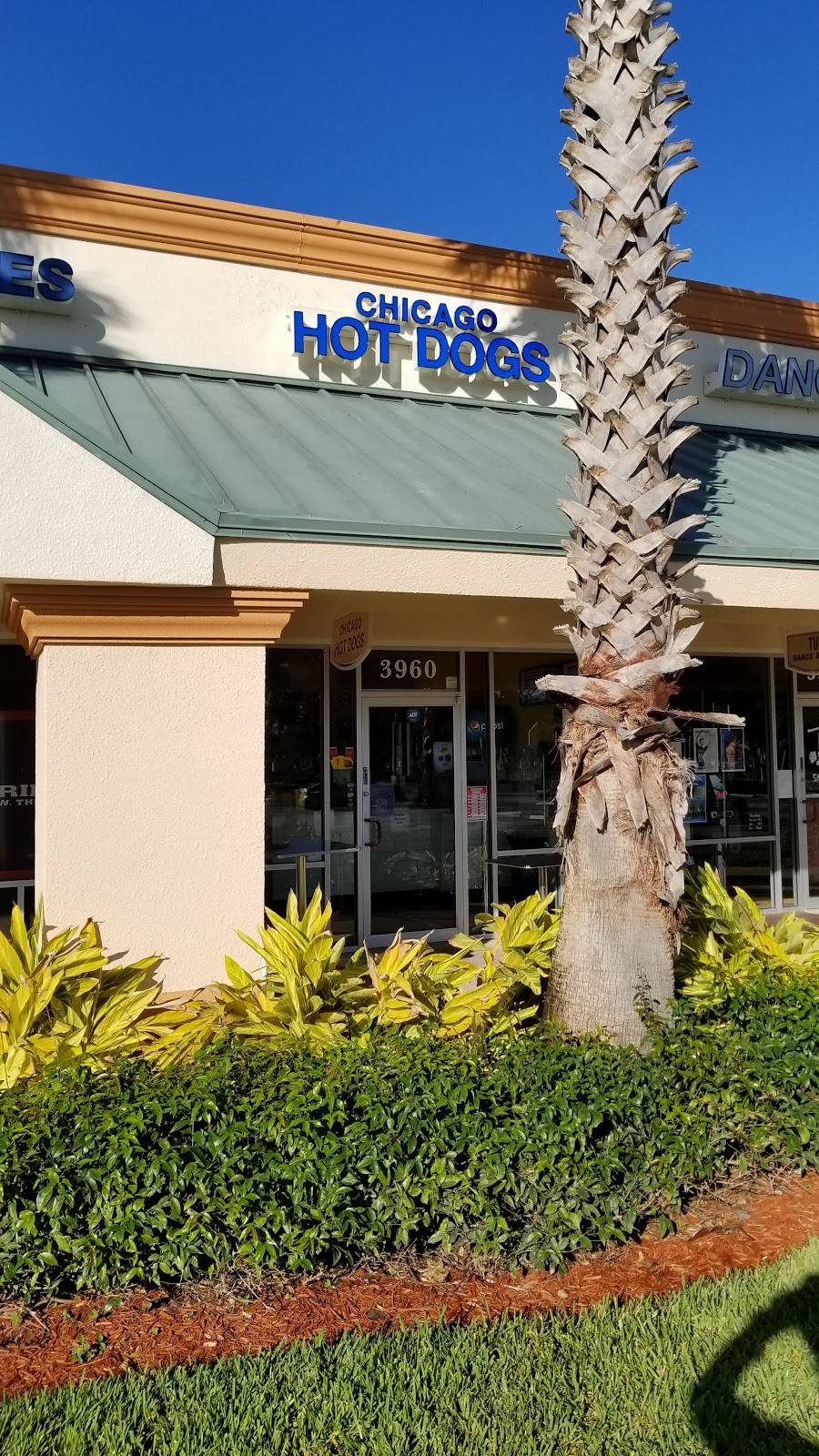 Chicago Hot Dogs | restaurant | 3960 Northlake Blvd, Palm Beach Gardens, FL 33403, USA | 5614699505 OR +1 561-469-9505