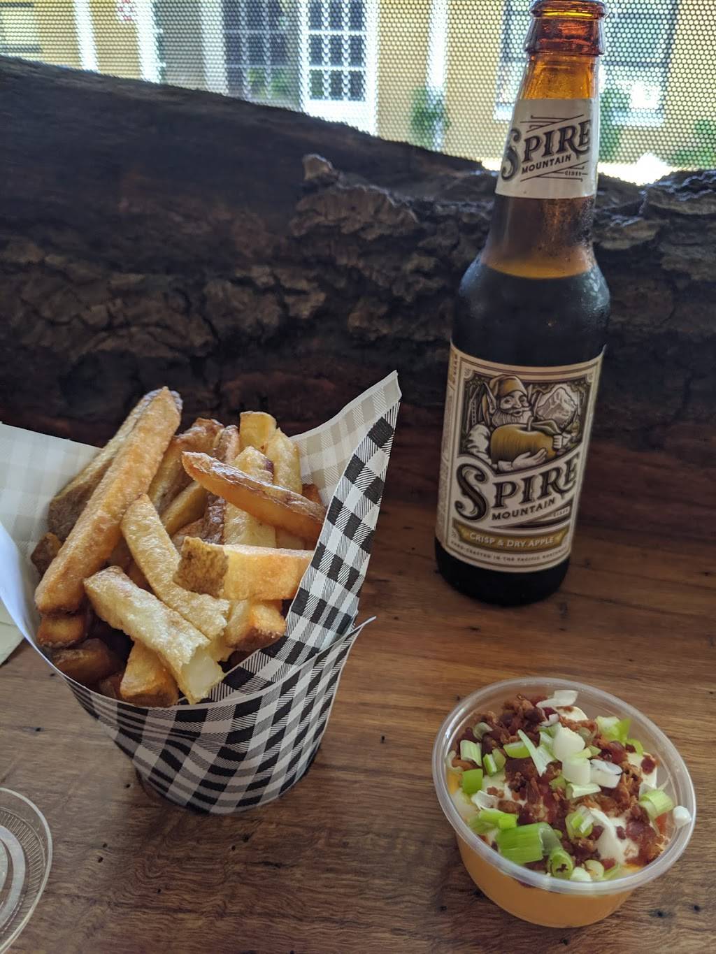 The Salted Fry | restaurant | 342 Dora Drawdy Way, Mt Dora, FL 32757, USA | 3527203755 OR +1 352-720-3755