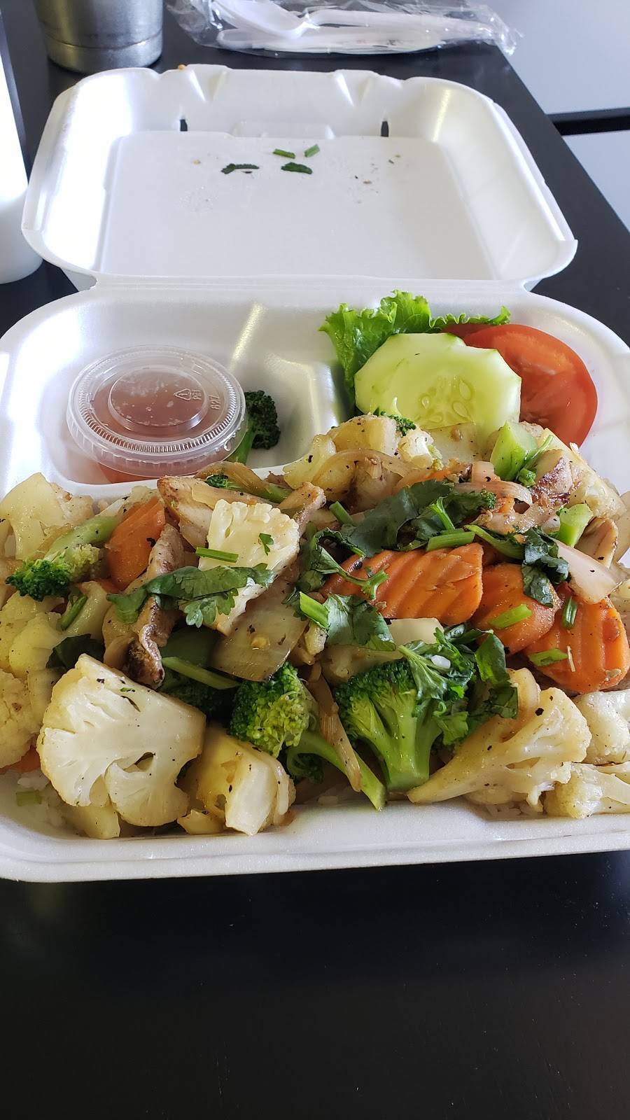 Le Pho | restaurant | 5966 Zebulon Rd, Macon, GA 31210, USA | 4782542611 OR +1 478-254-2611