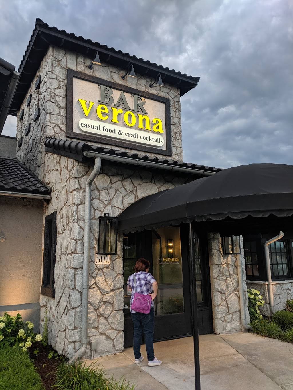 Bar Verona | restaurant | 500 Loop Rd, Commerce Charter Twp, MI 48390, USA | 2483875400 OR +1 248-387-5400