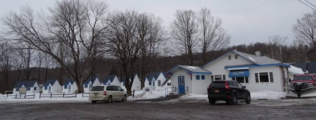 Blue Anchor Restaurant & Motel Cabins | restaurant | 12215 NY-28, Poland, NY 13431, USA | 3158265990 OR +1 315-826-5990