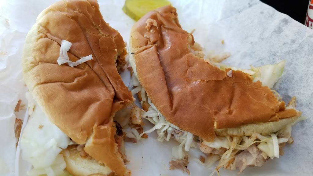 Dixie Pig | restaurant | 701 N 6th St, Blytheville, AR 72315, USA | 8707634636 OR +1 870-763-4636