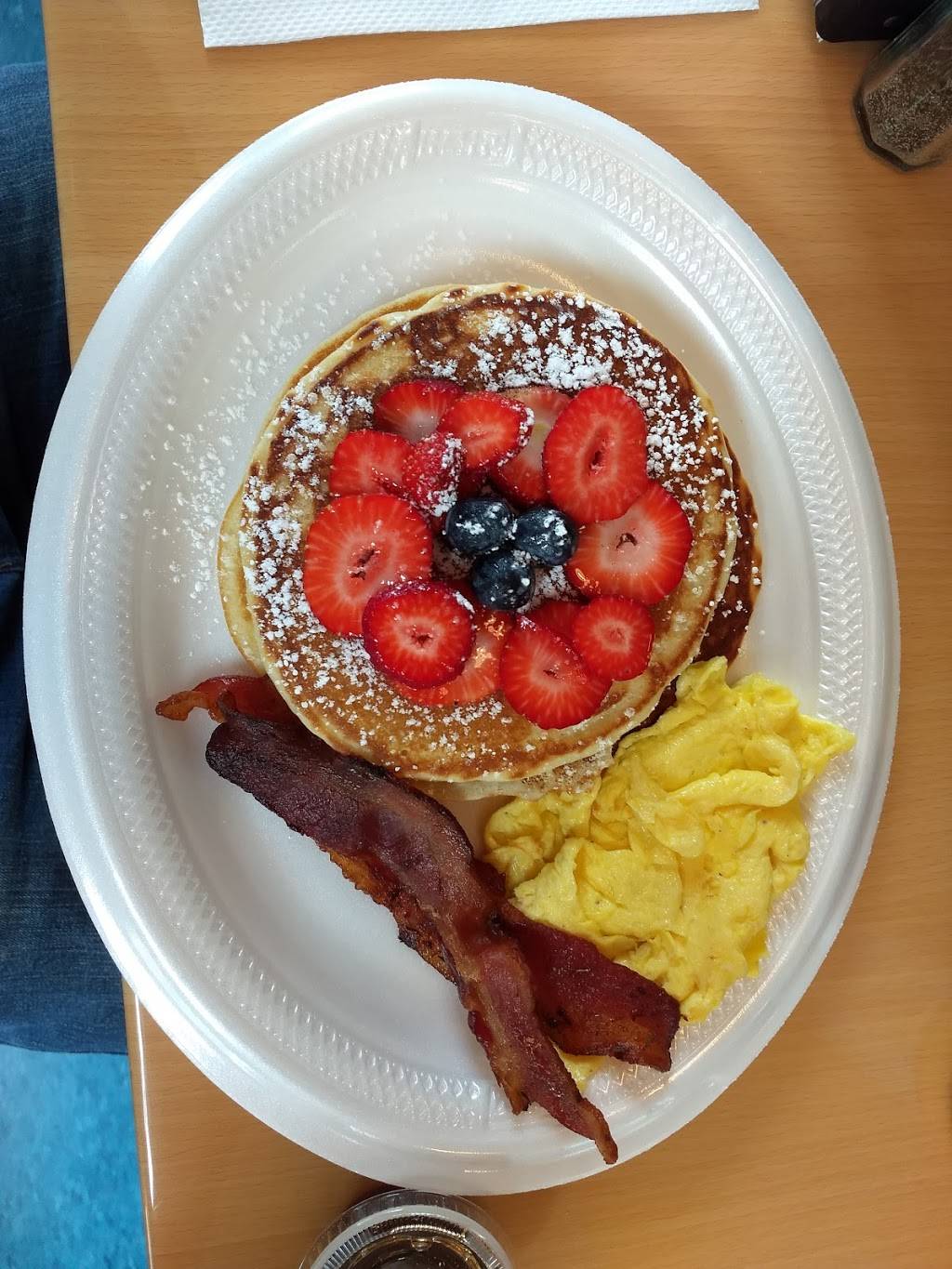 Mannys Universal Cafe | cafe | 321 Martin Luther King Jr Dr, Greensboro, NC 27406, USA | 3366387788 OR +1 336-638-7788