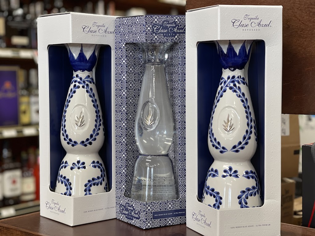 Flash Wine & Spirits | restaurant | 2380 Dixwell Ave UNIT 3, Hamden, CT 06514, USA | 2032884560 OR +1 203-288-4560