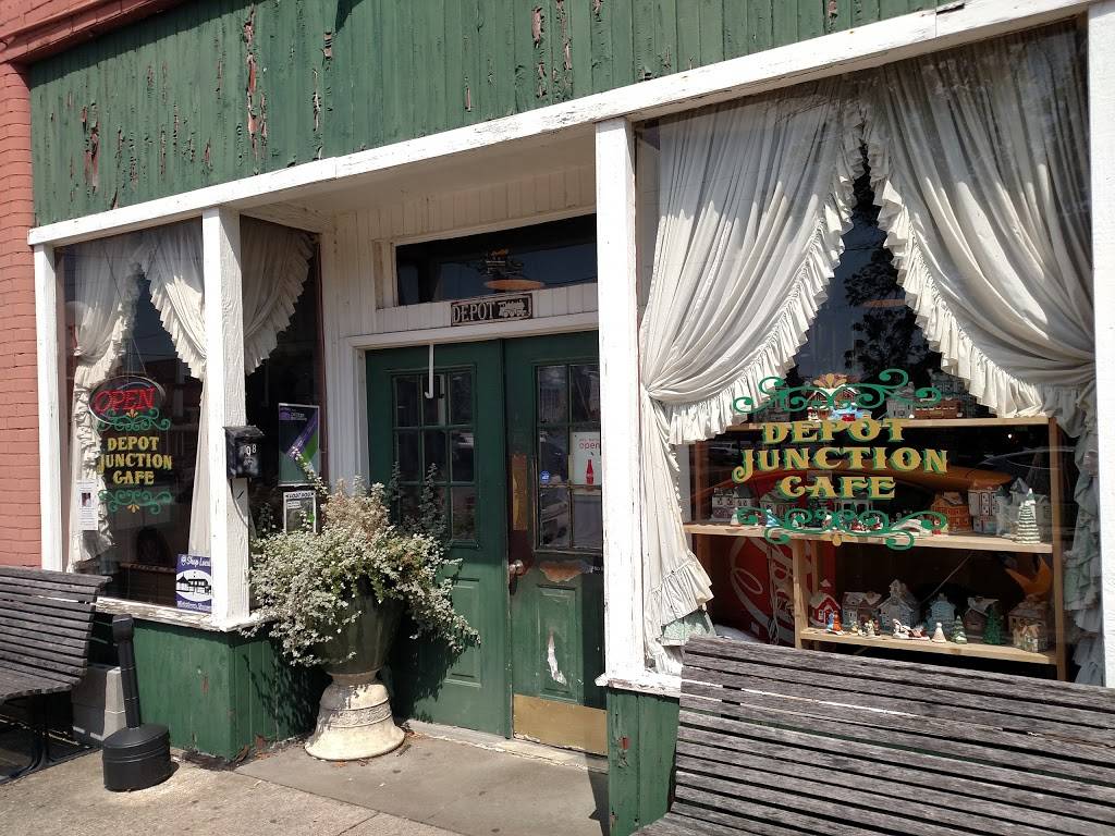 Depot Junction Cafe | restaurant | 108 Depot St, Watertown, TN 37184, USA | 6152373976 OR +1 615-237-3976