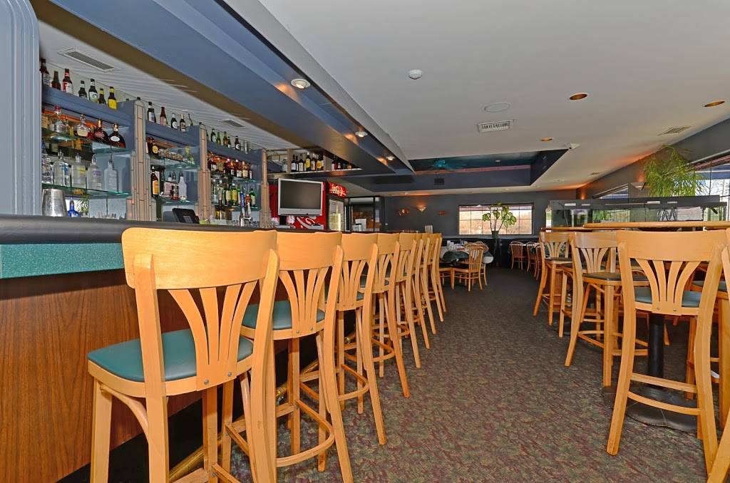 Chinns 34th Street Fishery | restaurant | 3011 Ogden Ave, Lisle, IL 60532, USA | 6306371777 OR +1 630-637-1777