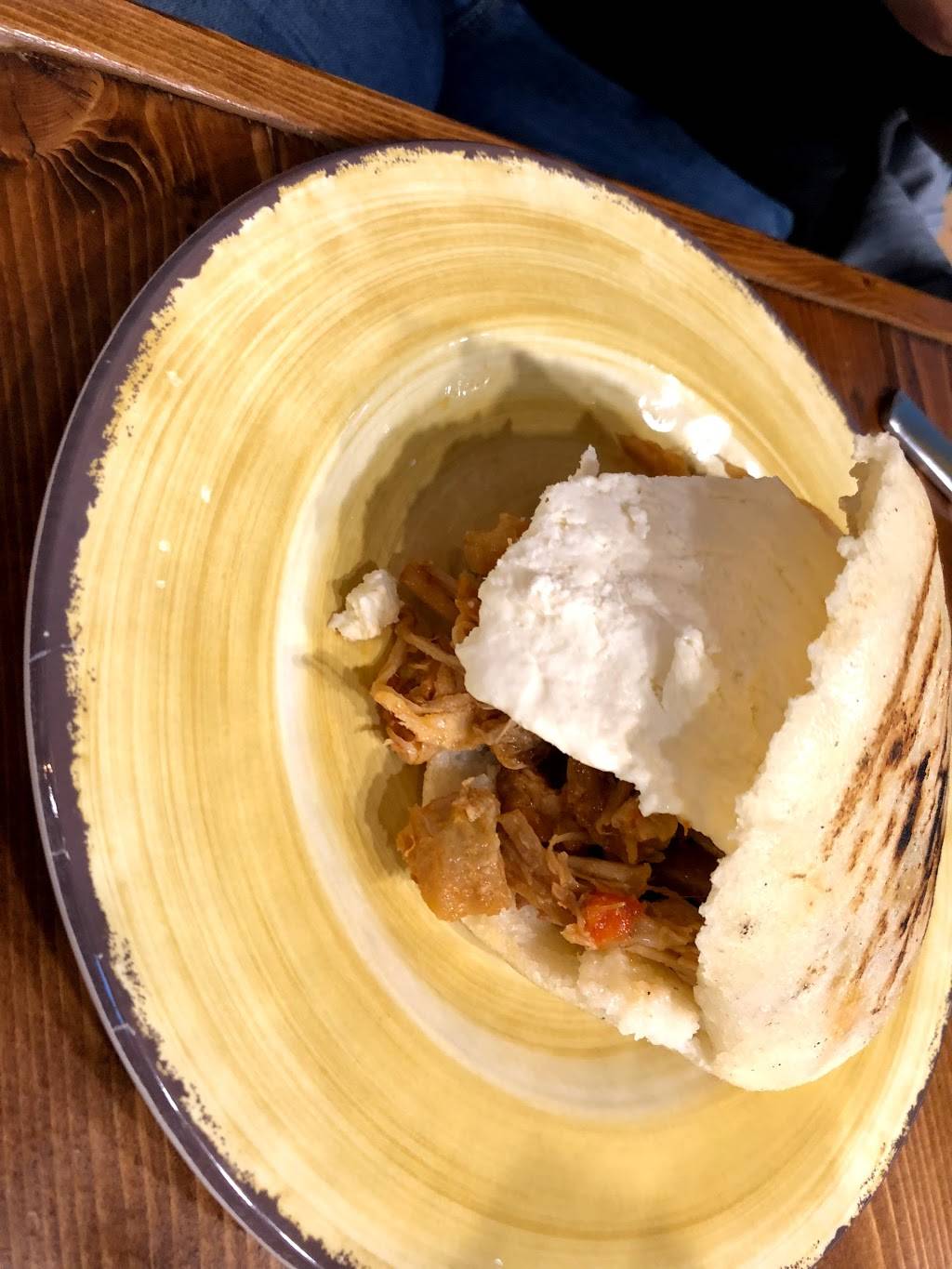 Arepa Pueblo | cafe | 9940 NW 6th Ct, Pembroke Pines, FL 33024, USA | 9543672279 OR +1 954-367-2279