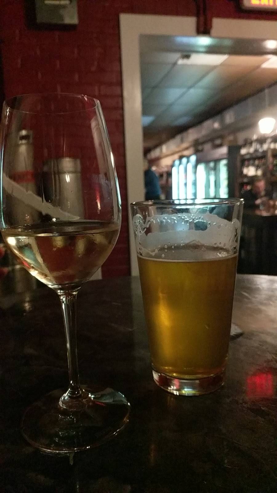 Crafty Beer, Wine & Spirits | restaurant | 2005 Fairview Rd, Raleigh, NC 27608, USA | 9196153008 OR +1 919-615-3008