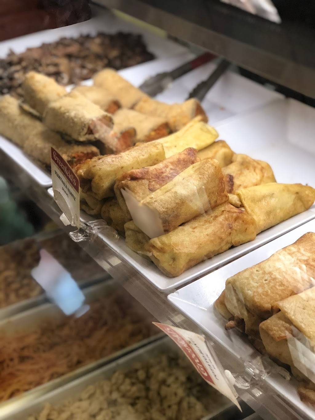 Greenfelds | meal takeaway | 128 Lee Ave, Brooklyn, NY 11211, USA | 7188523900 OR +1 718-852-3900