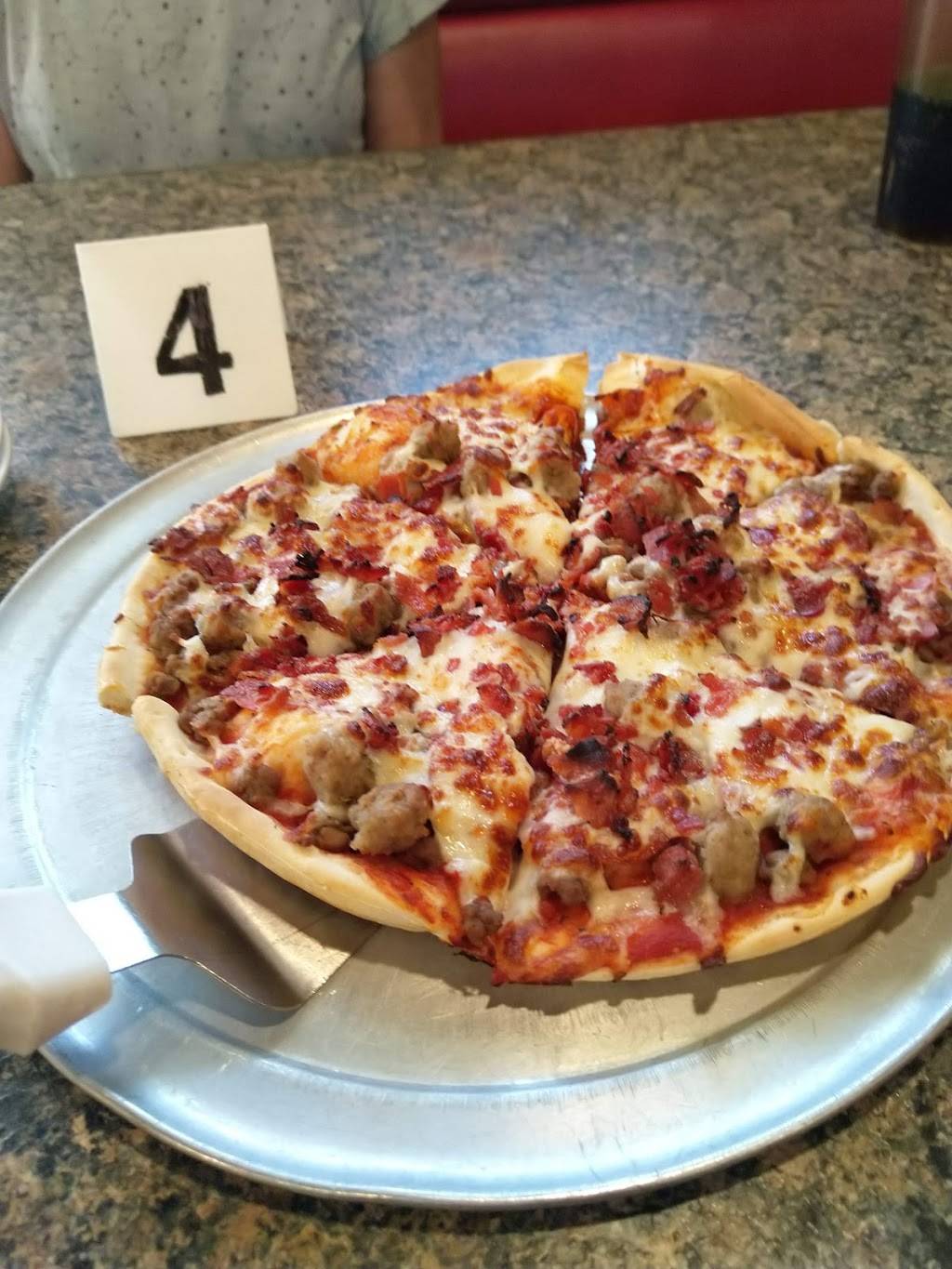 Gambinos Pizza | meal delivery | 1400 Main St, Winfield, KS 67156, USA | 6202292278 OR +1 620-229-2278