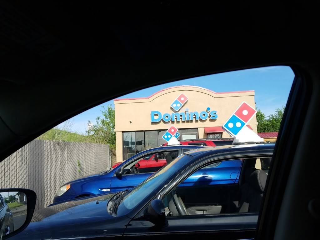 Dominos Pizza | meal delivery | 1240 Spinning Rd, Dayton, OH 45432, USA | 9372533030 OR +1 937-253-3030