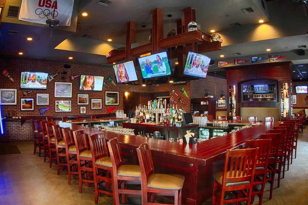 4th Street Bar & Grill | restaurant | 132 N 4th St #1200, Lake Mary, FL 32746, USA | 4077326979 OR +1 407-732-6979