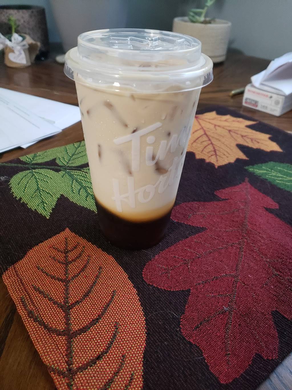 Tim Hortons | restaurant | 2214 E Eleven Mile Rd, Royal Oak, MI 48067, USA | 2485483391 OR +1 248-548-3391