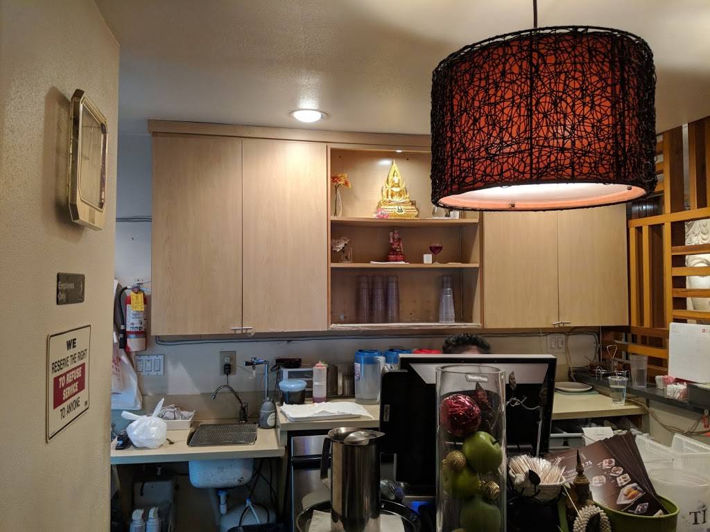 Season Thai Cuisine | restaurant | 166 E Orange Grove Ave, Burbank, CA 91502, USA | 8188457387 OR +1 818-845-7387