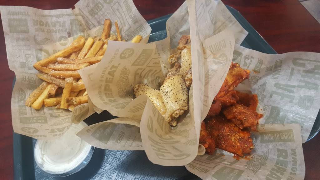 Wingstop | restaurant | 32980 Woodward Ave, Royal Oak, MI 48073, USA | 2489857867 OR +1 248-985-7867