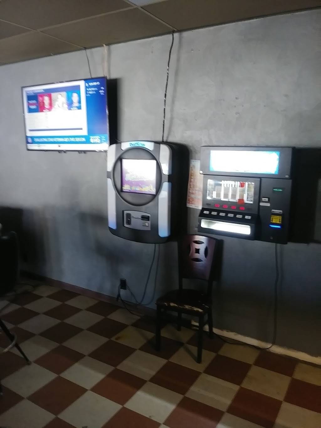 Elberts Lounge | restaurant | 14421 E Hazel St, Daleville, IN 47334, USA | 7653783330 OR +1 765-378-3330