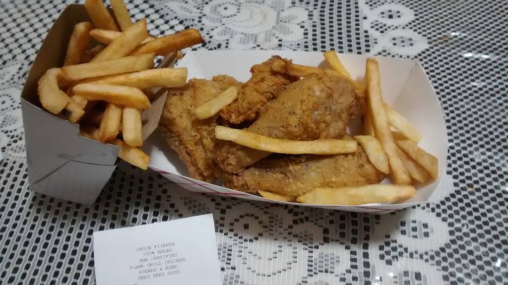 Chick Fiesta | restaurant | 2200 Brock Rd C4, Pickering, ON L1X 2R2, Canada | 9052394040 OR +1 905-239-4040