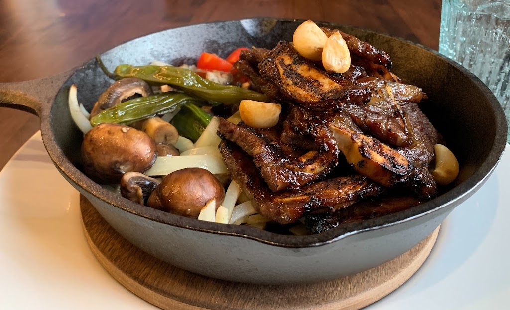 Iron pot | restaurant | 222 1st Ave S, Kent, WA 98032, USA | 2532774905 OR +1 253-277-4905