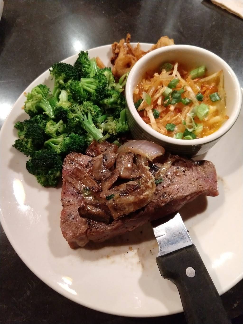 Applebees Grill + Bar | restaurant | 7345 E Washington St, Indianapolis, IN 46219, USA | 3173759007 OR +1 317-375-9007