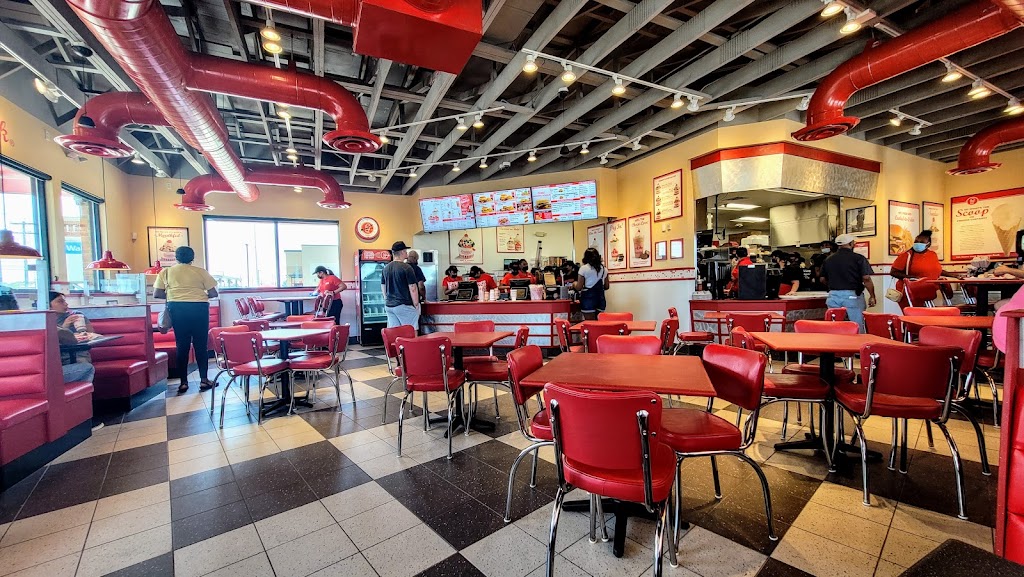 Freddys Frozen Custard & Steakburgers Linden - Edgar Rd (NJ) | restaurant | 810 W Edgar Rd, Linden, NJ 07036, USA | 9084184523 OR +1 908-418-4523