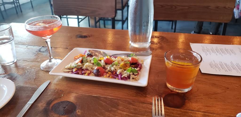 Surf House Oyster Bar & Surf Camp | restaurant | 604 N Lake Park Blvd, Carolina Beach, NC 28428, USA | 9107070422 OR +1 910-707-0422