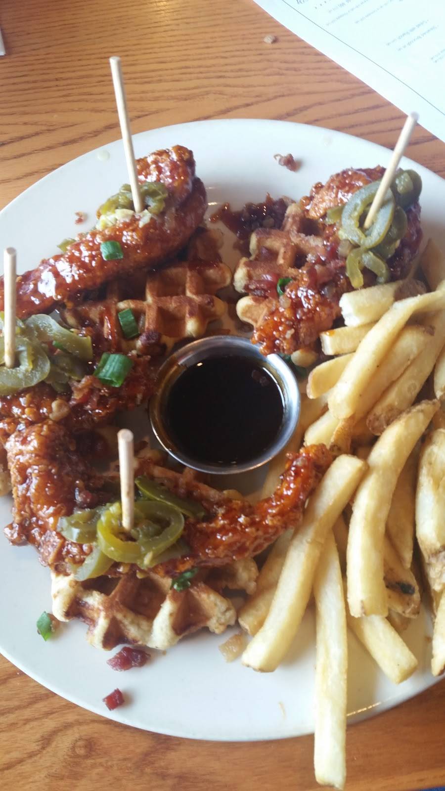 Chilis Grill & Bar | restaurant | 5880 Antioch Rd, Merriam, KS 66202, USA | 9132620067 OR +1 913-262-0067