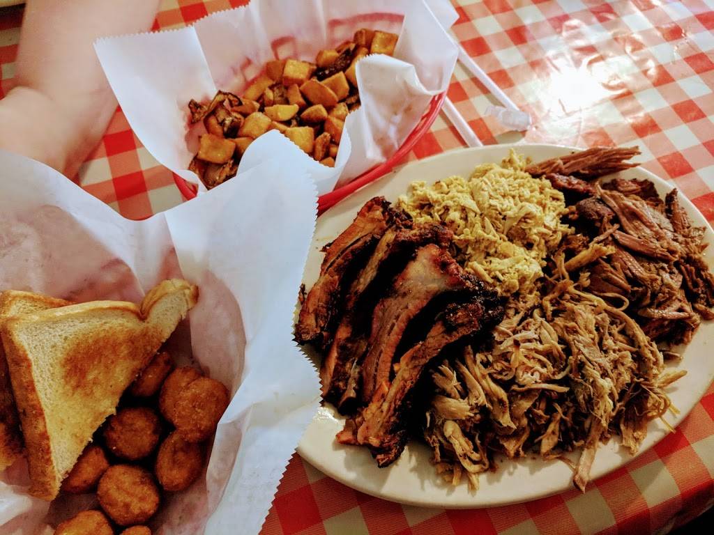 Smokehouse BBQ Company | restaurant | 1941 Milligan Hwy, Elizabethton, TN 37643, USA | 4235181776 OR +1 423-518-1776