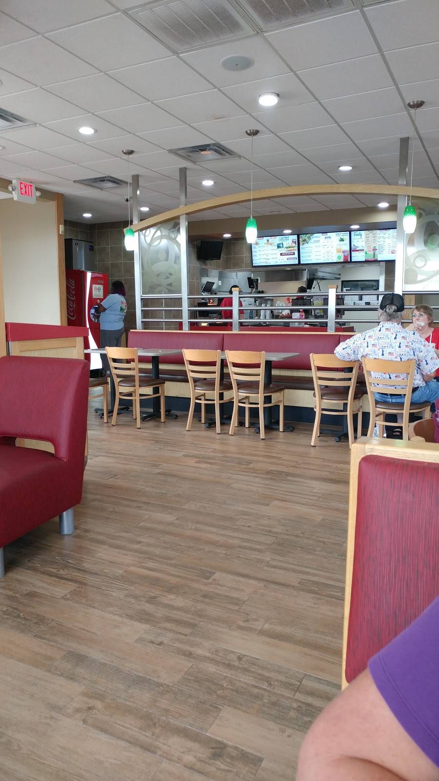 Wendys | restaurant | 891 N Earl Rudder Fwy, Bryan, TX 77802, USA | 9797766042 OR +1 979-776-6042
