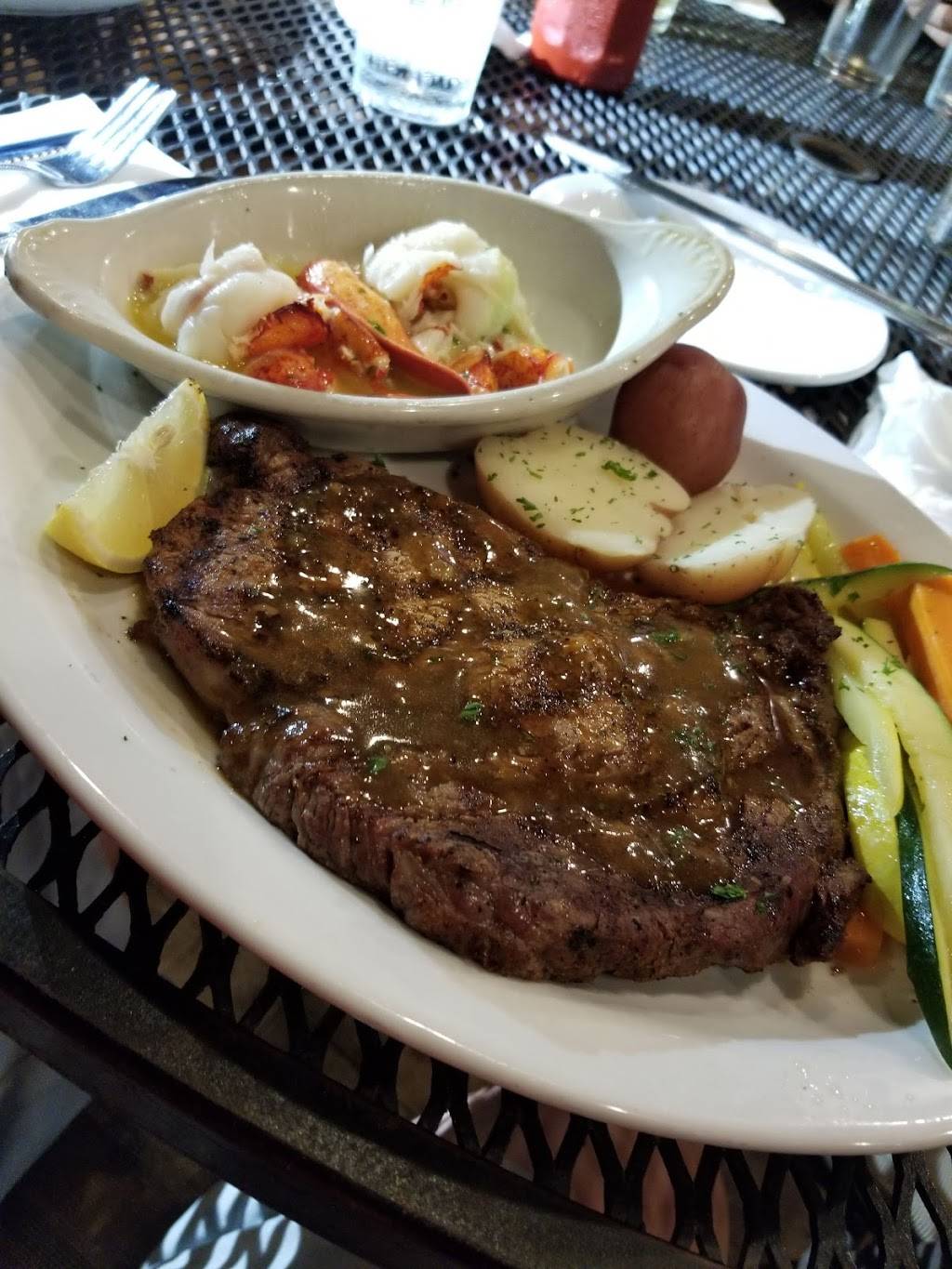 Wharf Tavern Restaurant & Lobster House | restaurant | 909 10th St S, Naples, FL 34102, USA | 2393314053 OR +1 239-331-4053