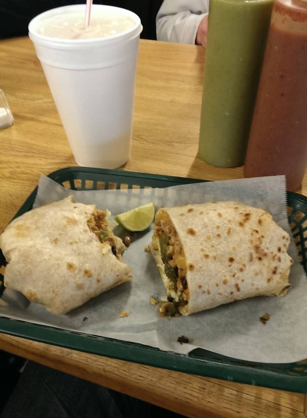 La Mexicana Buena Vista | restaurant | 406 W Virginia St, Crystal Lake, IL 60014, USA | 8154777205 OR +1 815-477-7205