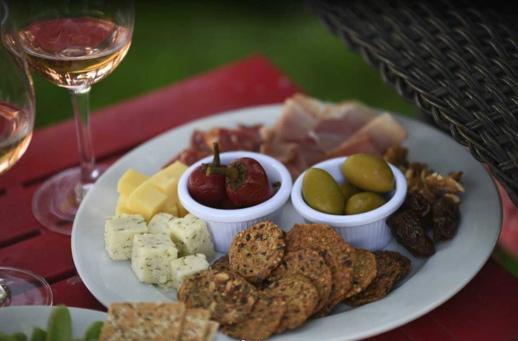 Balch Bistro | restaurant | 40 South Heimrich St, Dufur, OR 97021, USA | 5414672277 OR +1 541-467-2277