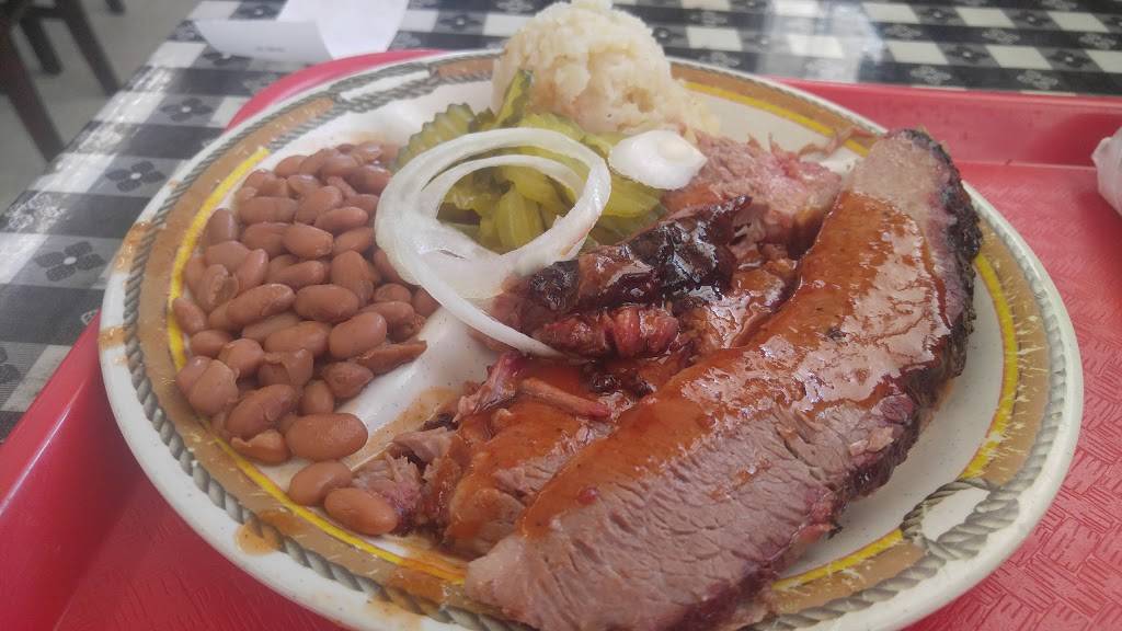 Macs Barbecue | restaurant | 219 TX-35, Gregory, TX 78359, USA | 3616435589 OR +1 361-643-5589