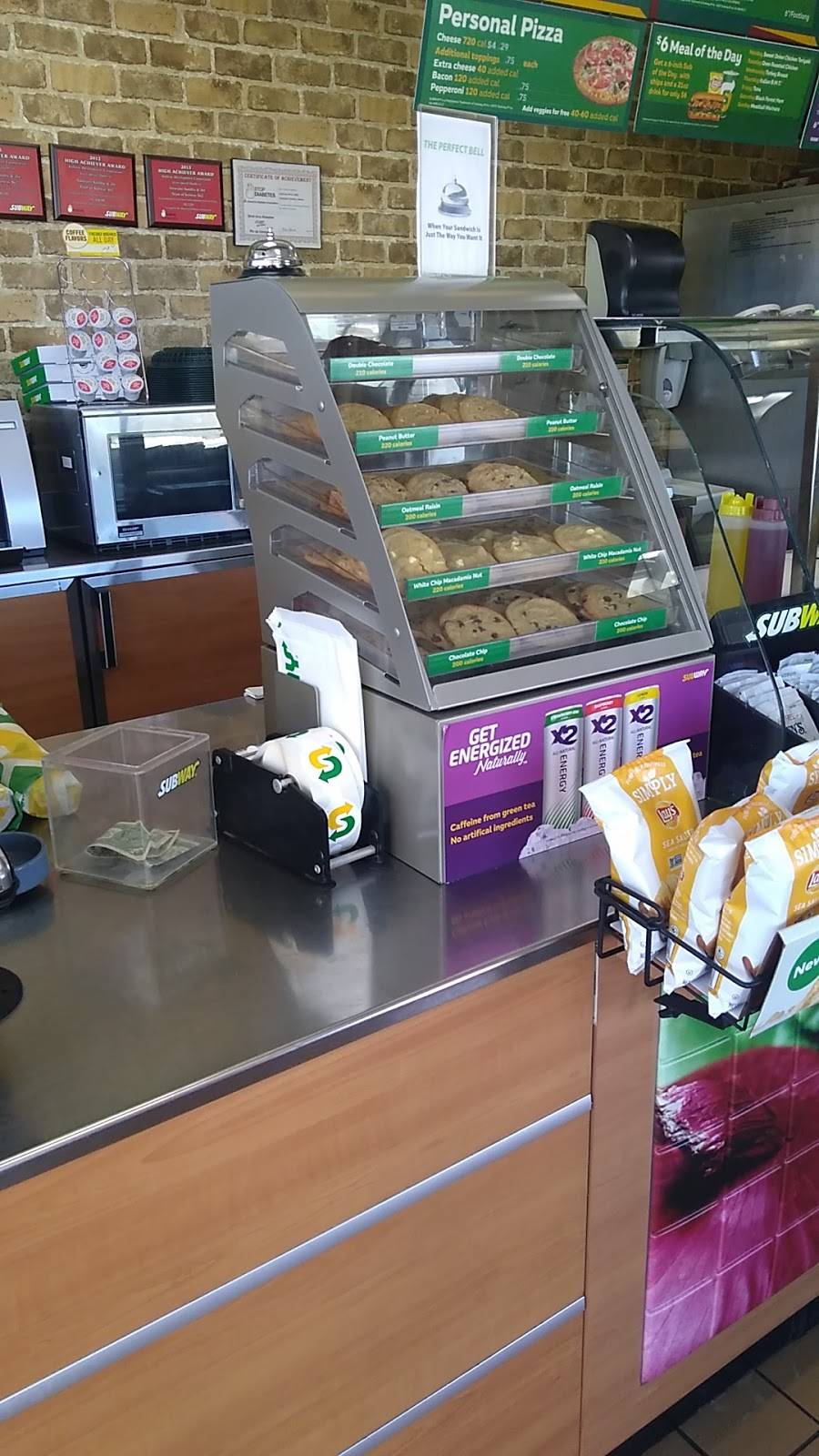 Subway Restaurants | restaurant | 7428 Ritchie Hwy, Glen Burnie, MD 21061, USA | 4107607827 OR +1 410-760-7827