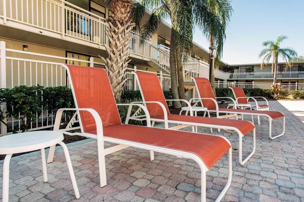 Econo Lodge Orlando Airport | restaurant | 3835 McCoy Rd Building B, Orlando, FL 32812, USA | 4076010928 OR +1 407-601-0928
