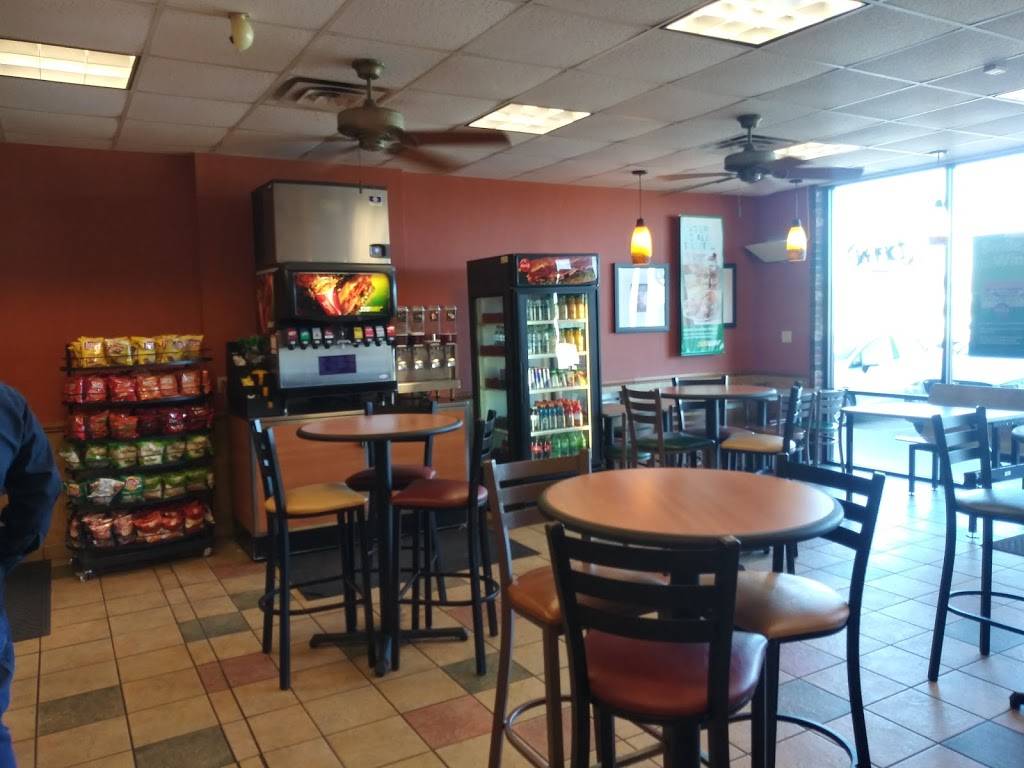 Subway | restaurant | 2421 S York St, Muskogee, OK 74403, USA | 9186831122 OR +1 918-683-1122