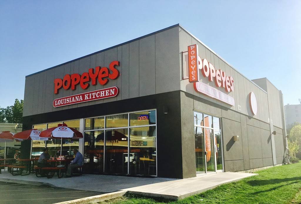 Popeyes Louisiana Kitchen | restaurant | 1711 Main St W, Hamilton, ON L8S 1G5, Canada | 9055282222 OR +1 905-528-2222