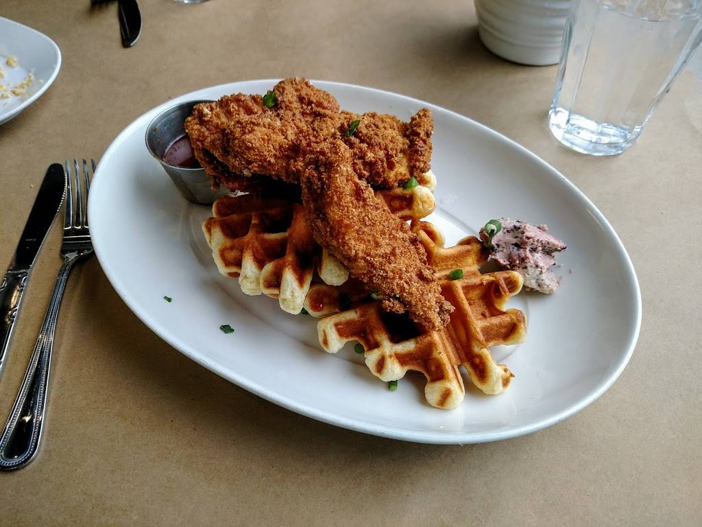 Table 33 | restaurant | 130 W 2nd St, Dayton, OH 45402, USA | 9379993070 OR +1 937-999-3070