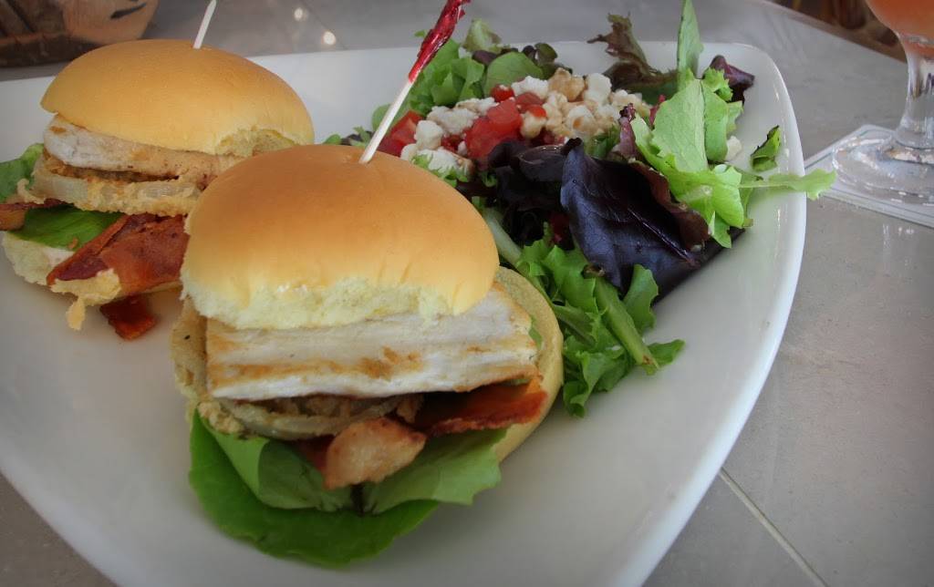 Mulligans Beach House- Lauderdale-by-the-Sea | restaurant | 14C Commercial Blvd, Lauderdale-By-The-Sea, FL 33308, USA | 9547761530 OR +1 954-776-1530