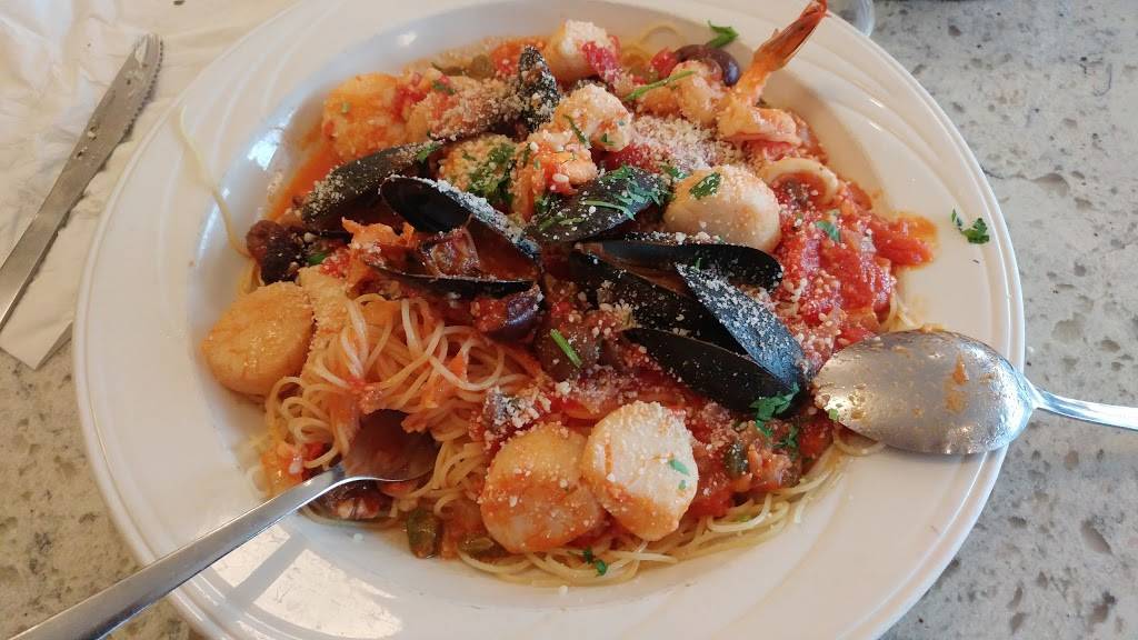 Sofias Restaurant & Pizzeria | meal takeaway | 136 Prospect Hill Rd, East Windsor, CT 06088, USA | 8606239477 OR +1 860-623-9477