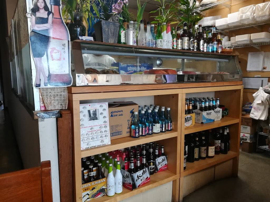 Sushi Maki | restaurant | 15710 1st Ave S, Burien, WA 98148, USA | 2062426400 OR +1 206-242-6400