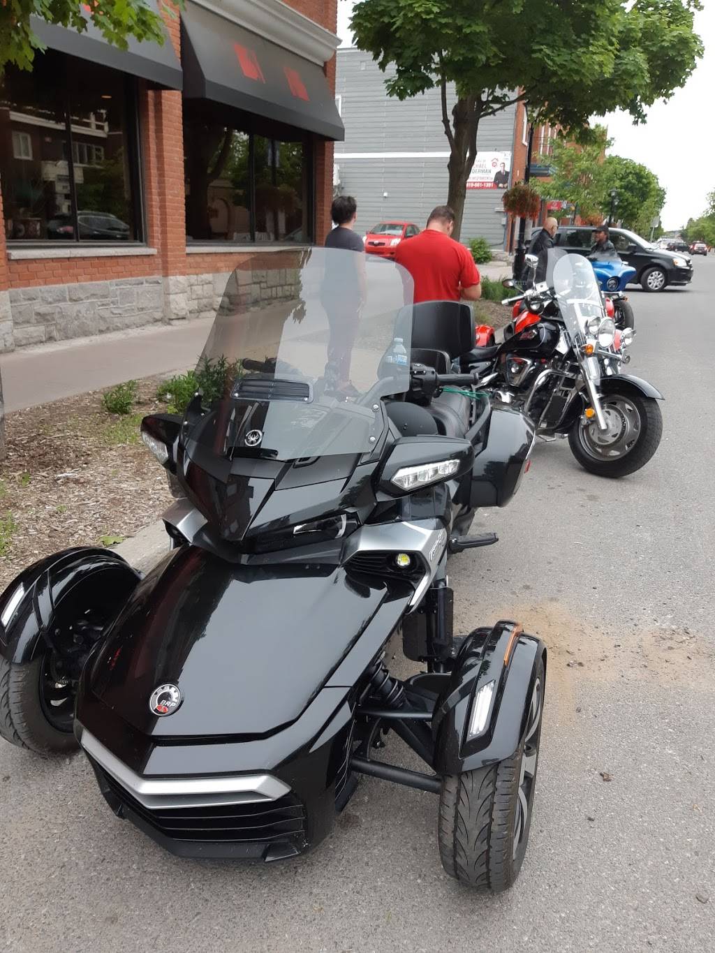 Bambou Restaurant | restaurant | 87 Rue Principale, Gatineau, QC J9H 3L9, Canada | 8196845558 OR +1 819-684-5558