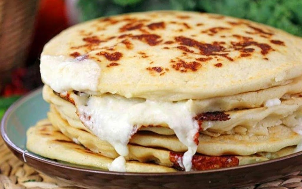 Restaurante y Pupuseria La costa del sol | restaurant | 25 Berry Rd Suite A1, Houston, TX 77022, USA | 3463685556 OR +1 346-368-5556