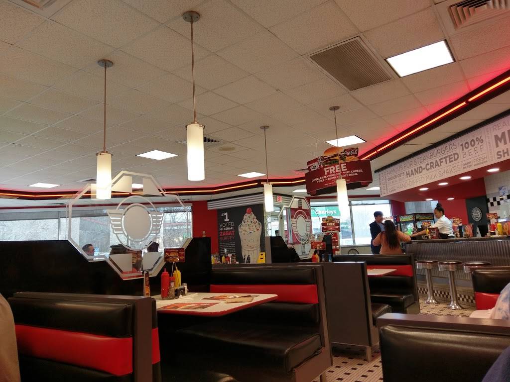 Steak n Shake | restaurant | 820 Lawrenceville-Suwanee Rd, Lawrenceville, GA 30043, USA | 7709621600 OR +1 770-962-1600