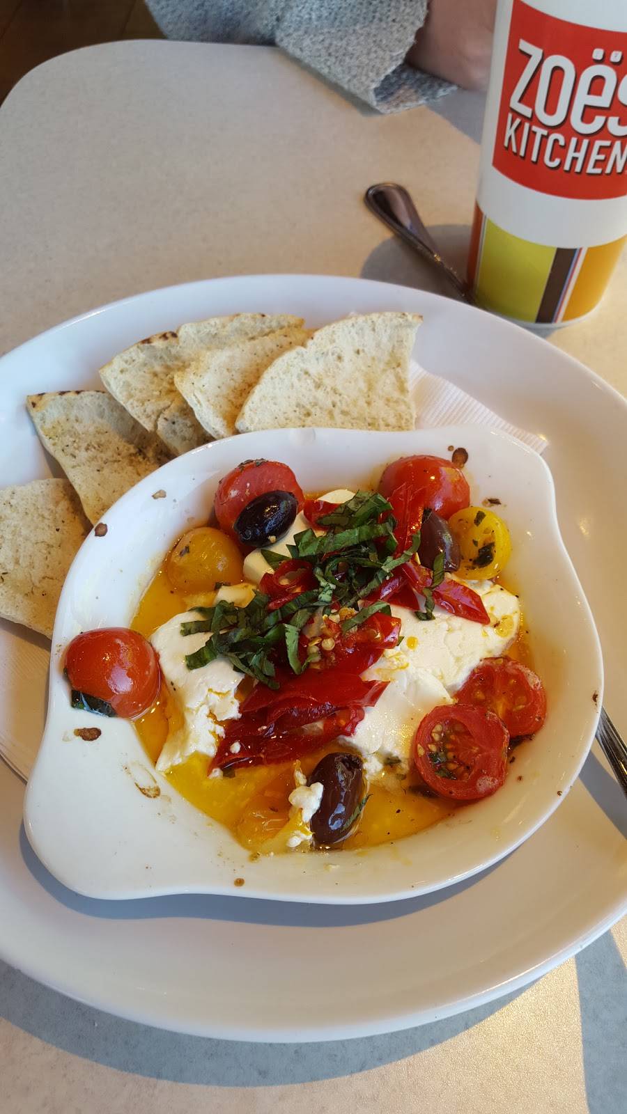 Zoës Kitchen | restaurant | 2480 Briarcliff Rd NE #48, Atlanta, GA 30329, USA | 4047280052 OR +1 404-728-0052