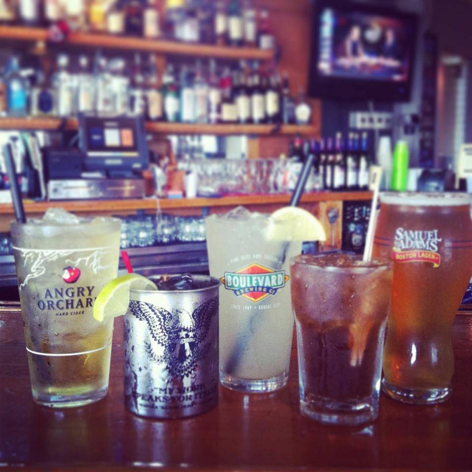 Konrads Kitchen and Tap House | restaurant | 302 SW Main St, Lees Summit, MO 64063, USA | 8165251871 OR +1 816-525-1871