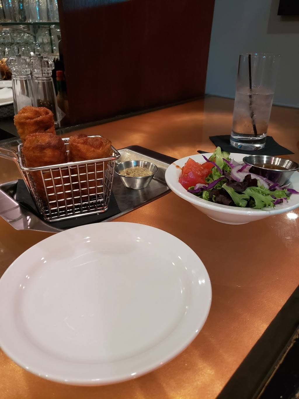 Dredge | restaurant | 4357 Irvington Rd, Irvington, VA 22480, USA | 8044386363 OR +1 804-438-6363