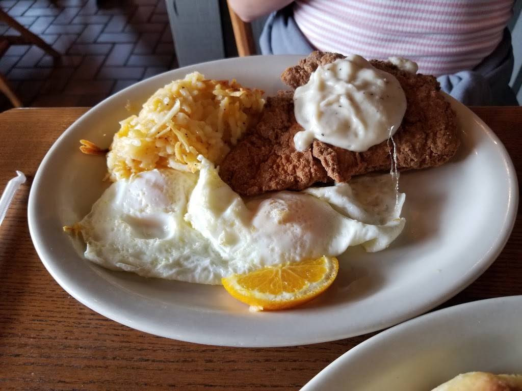 Cracker Barrel Old Country Store | restaurant | 345 Lewis Dr, Morgantown, WV 26501, USA | 3045985651 OR +1 304-598-5651