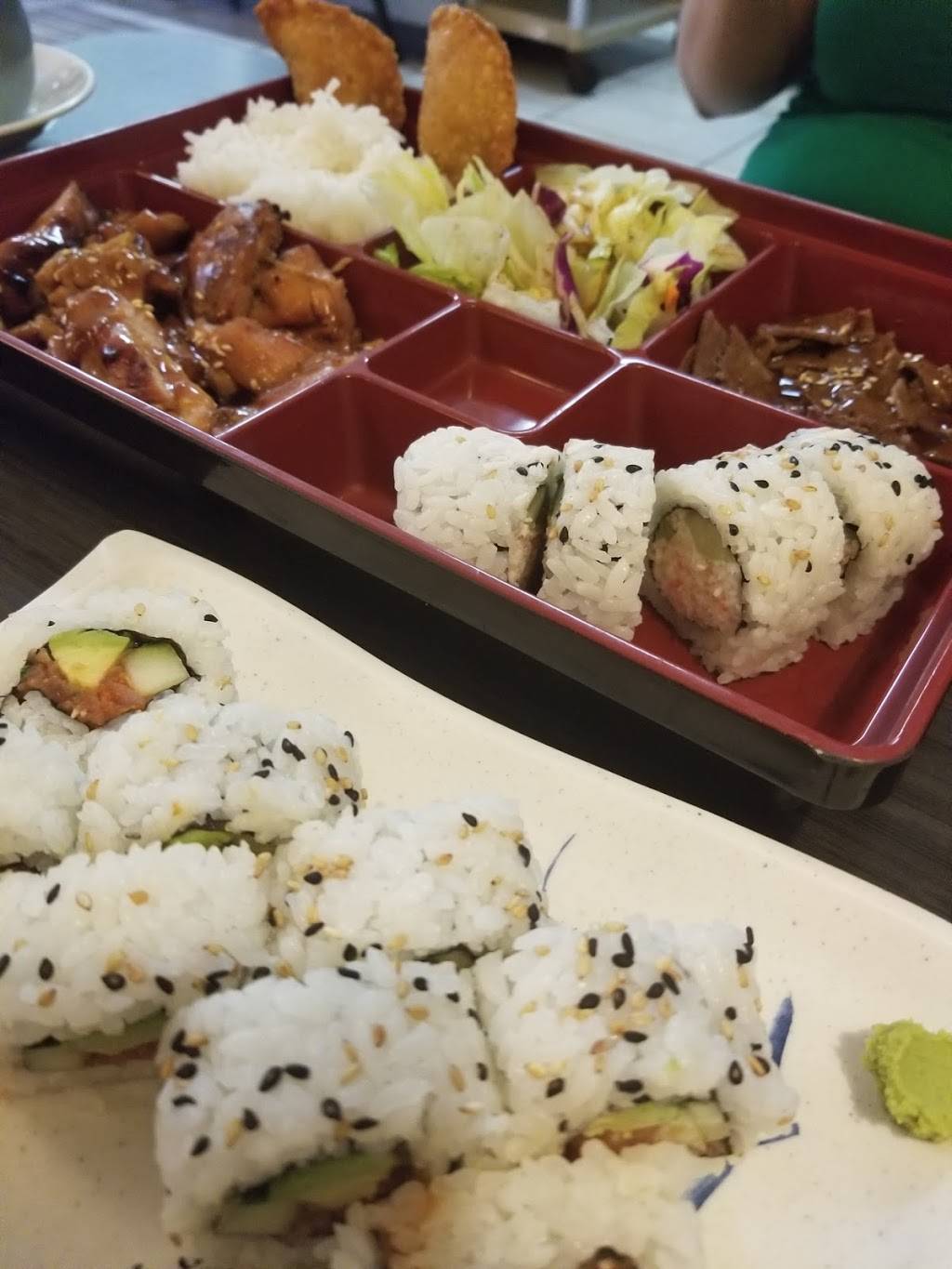 Kees Teriyaki & Sushi | restaurant | 3910 Dyer St B, El Paso, TX 79930, USA | 9155668999 OR +1 915-566-8999