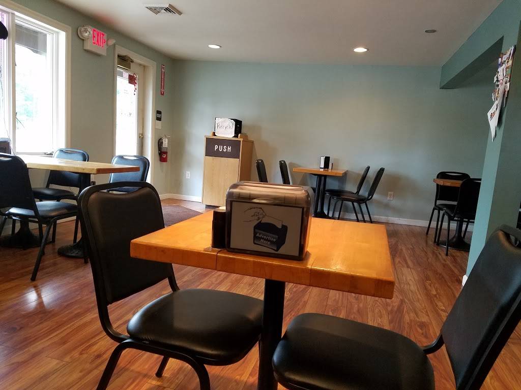 Dixons Hoagie Hut | restaurant | 715 N State St, Clarks Summit, PA 18411, USA | 5703199147 OR +1 570-319-9147